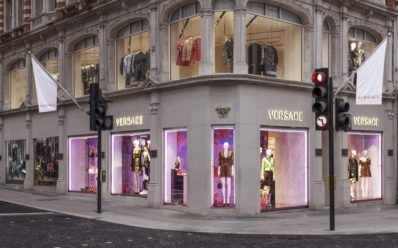 Productief tapijt Uitbreiden In Pictures: Versace opens new London flagship on New Bond Street -  TheIndustry.fashion