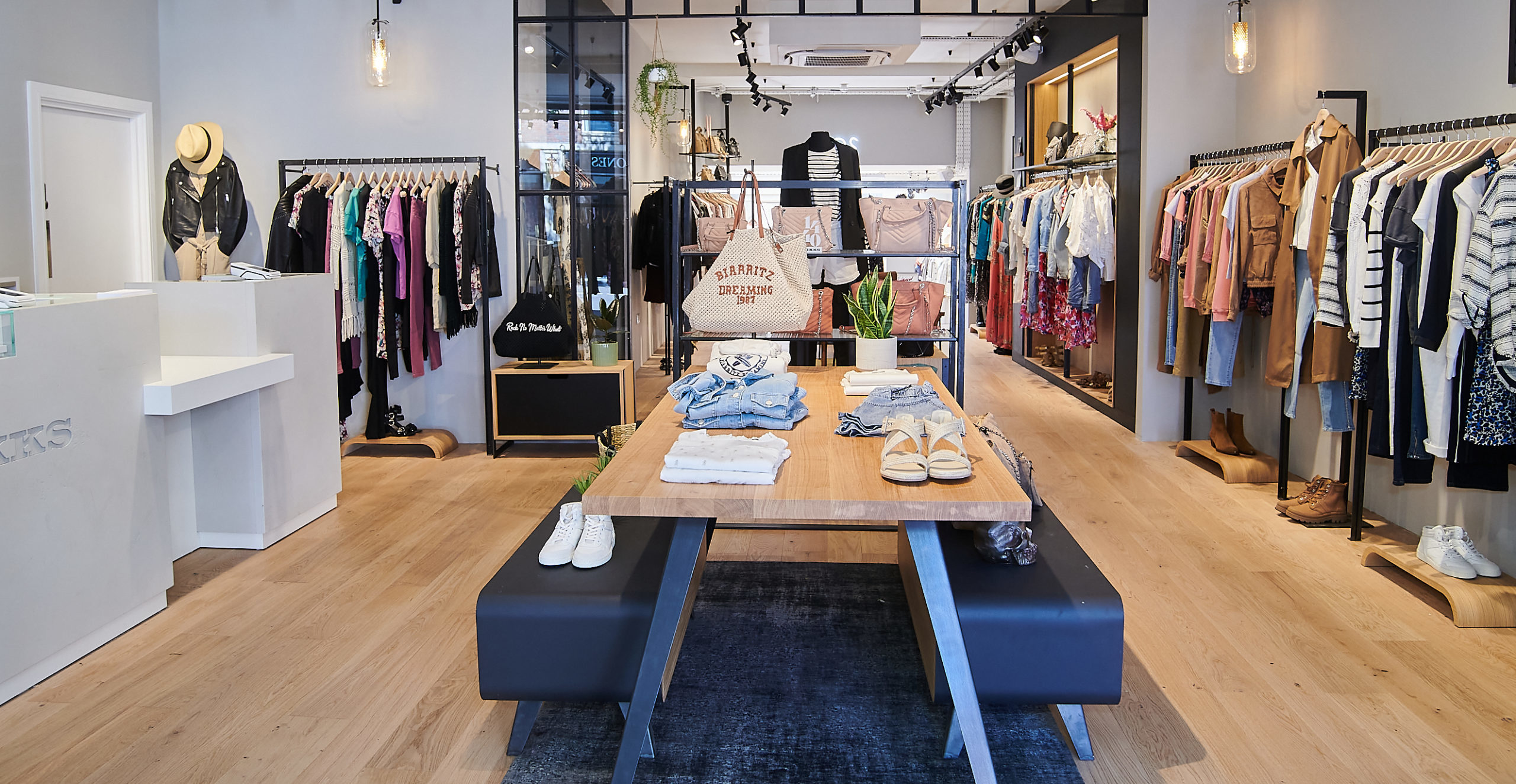 IKKS Kings Road