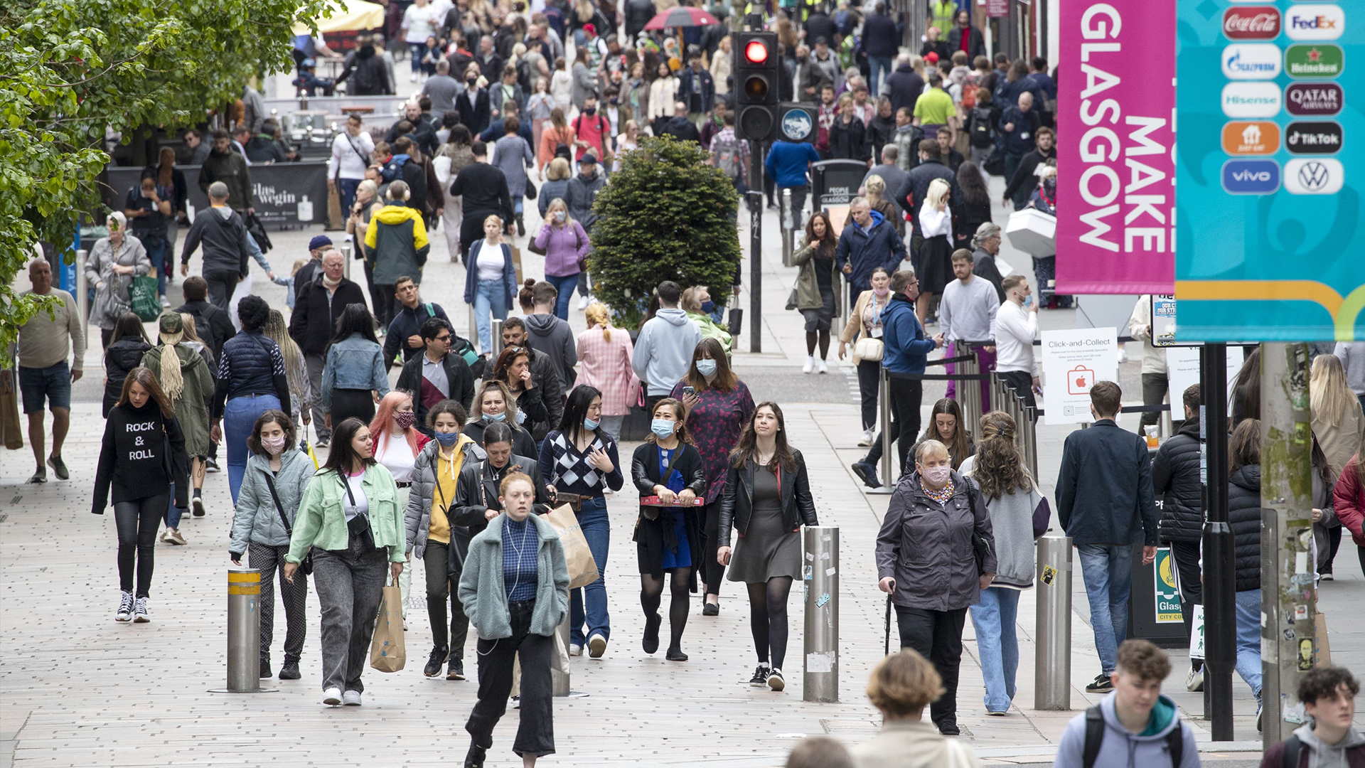 Clothing sales continue to grow digitally, ONS data reveals