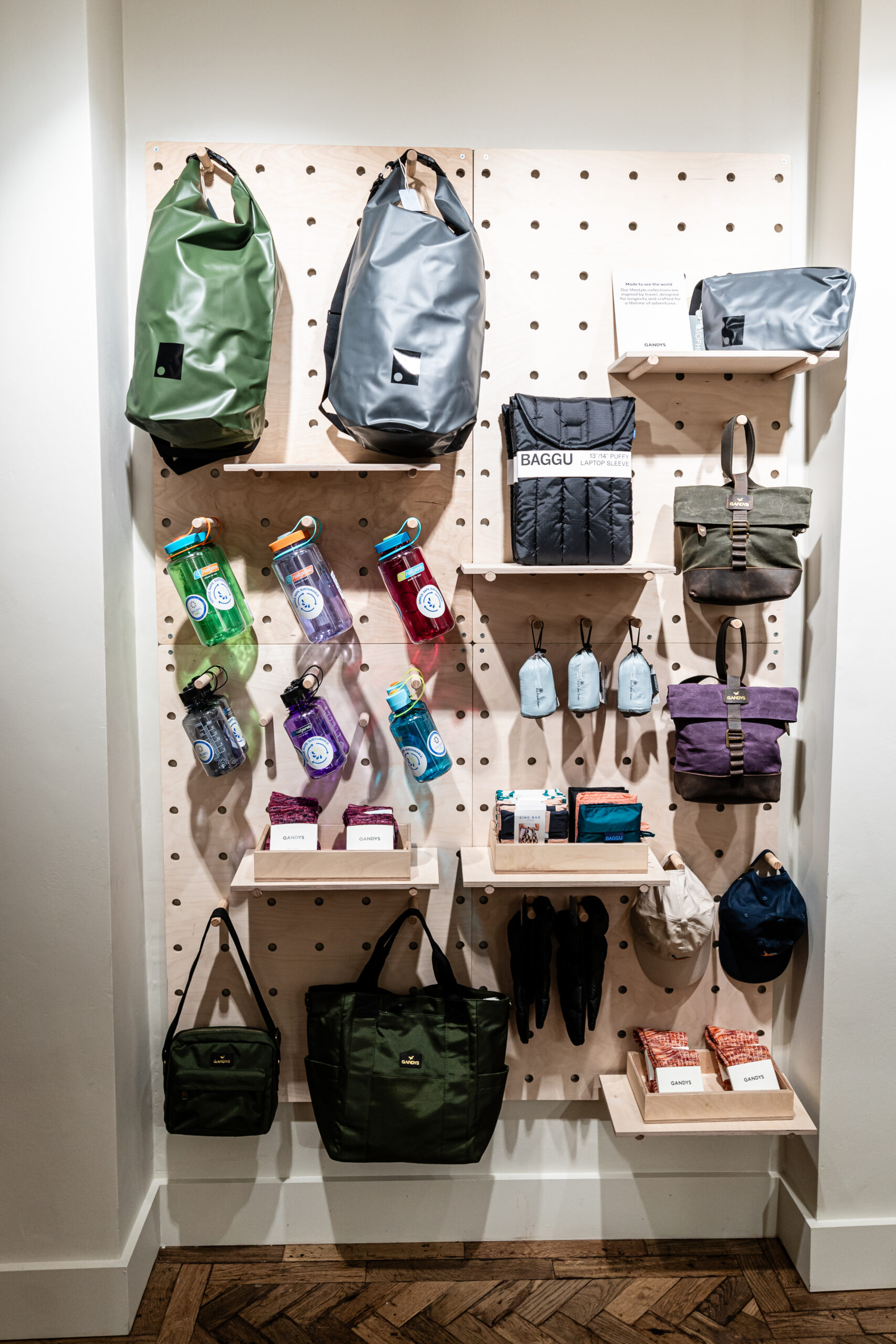 herschel backpack store london Thrasher Gonz Classic XL Black Room for adventure herschel backpack shop london Seymour