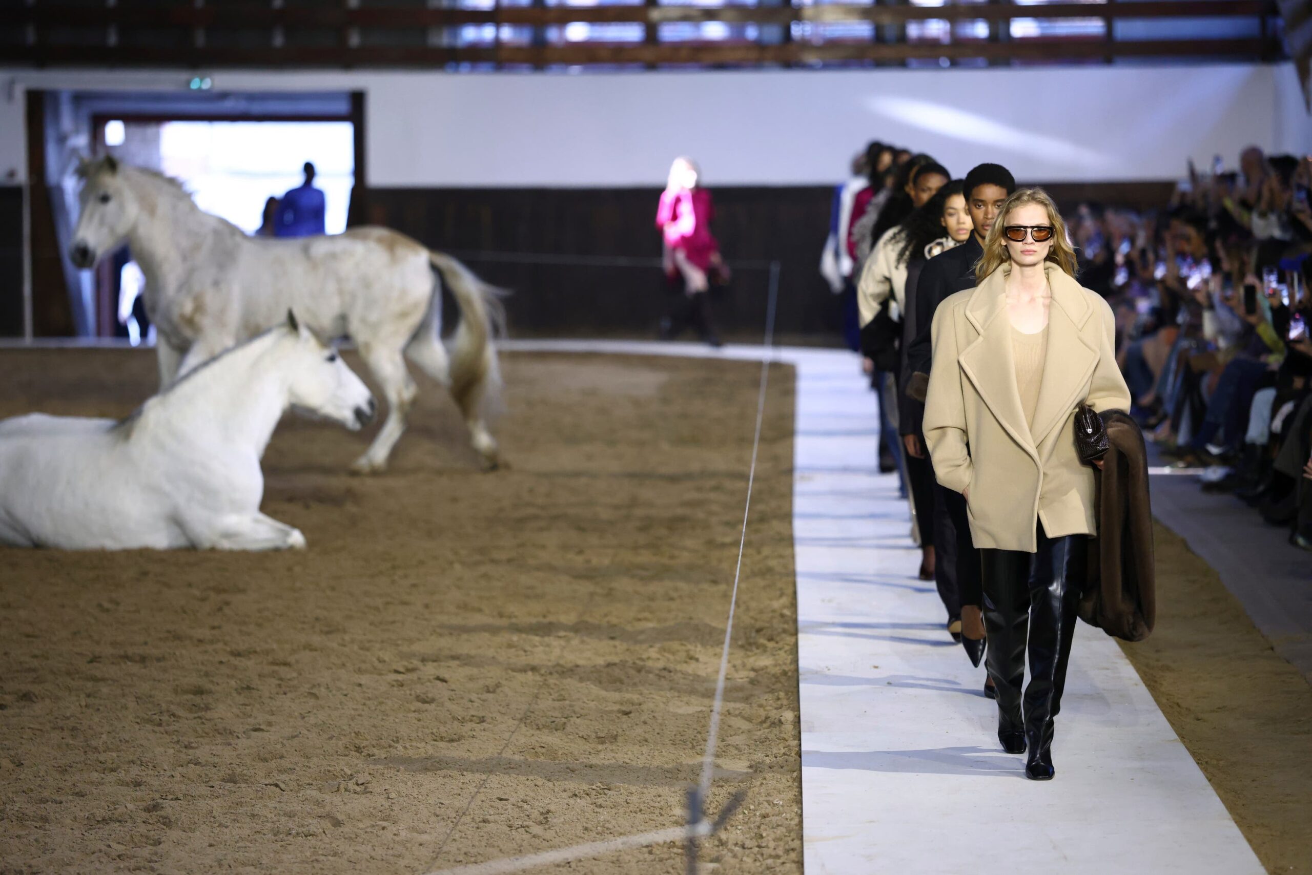Horses roam the runway at Stella McCartney's Paris Fashion Week show -  TheIndustry.fashion